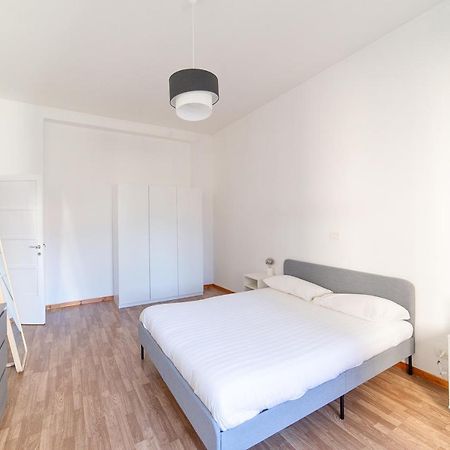 Hbhall Residenze Darsena Милано Екстериор снимка