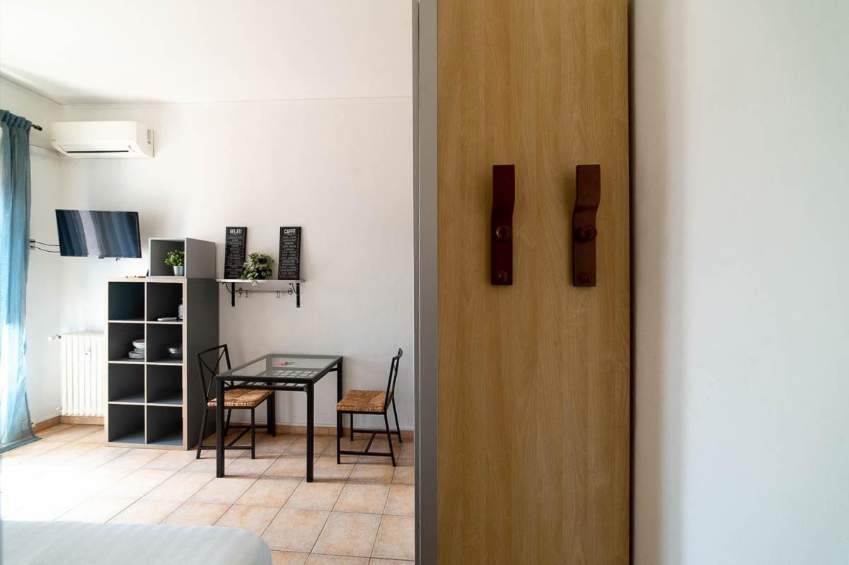 Hbhall Residenze Darsena Милано Екстериор снимка
