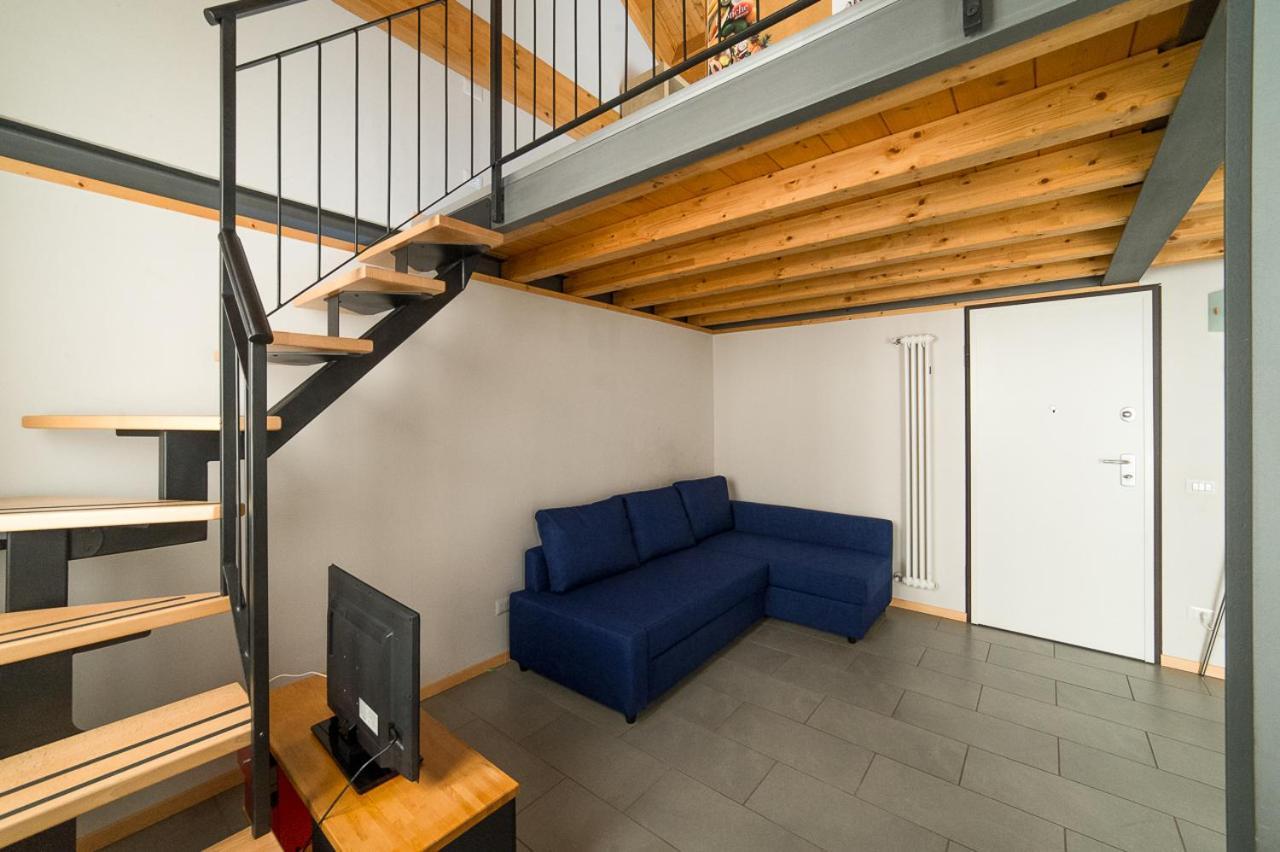 Hbhall Residenze Darsena Милано Екстериор снимка