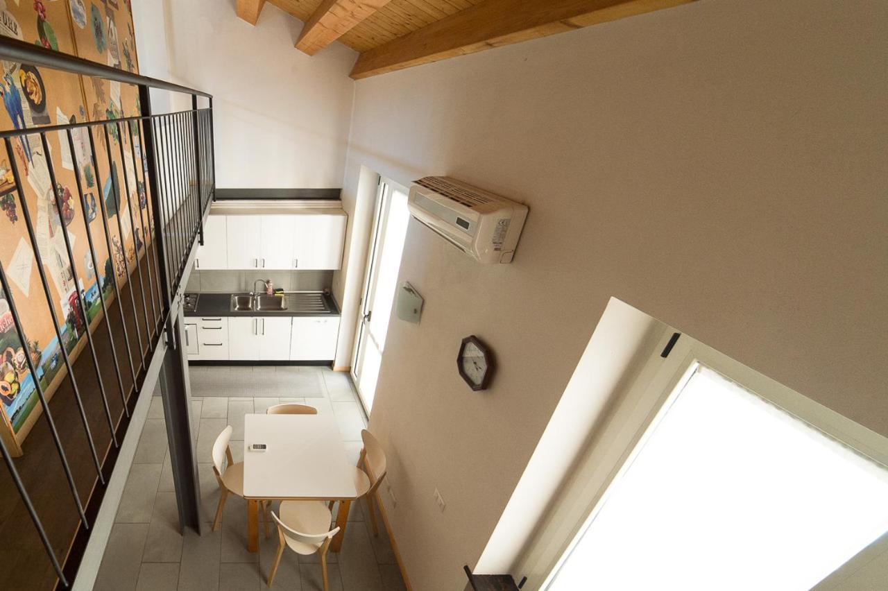 Hbhall Residenze Darsena Милано Екстериор снимка