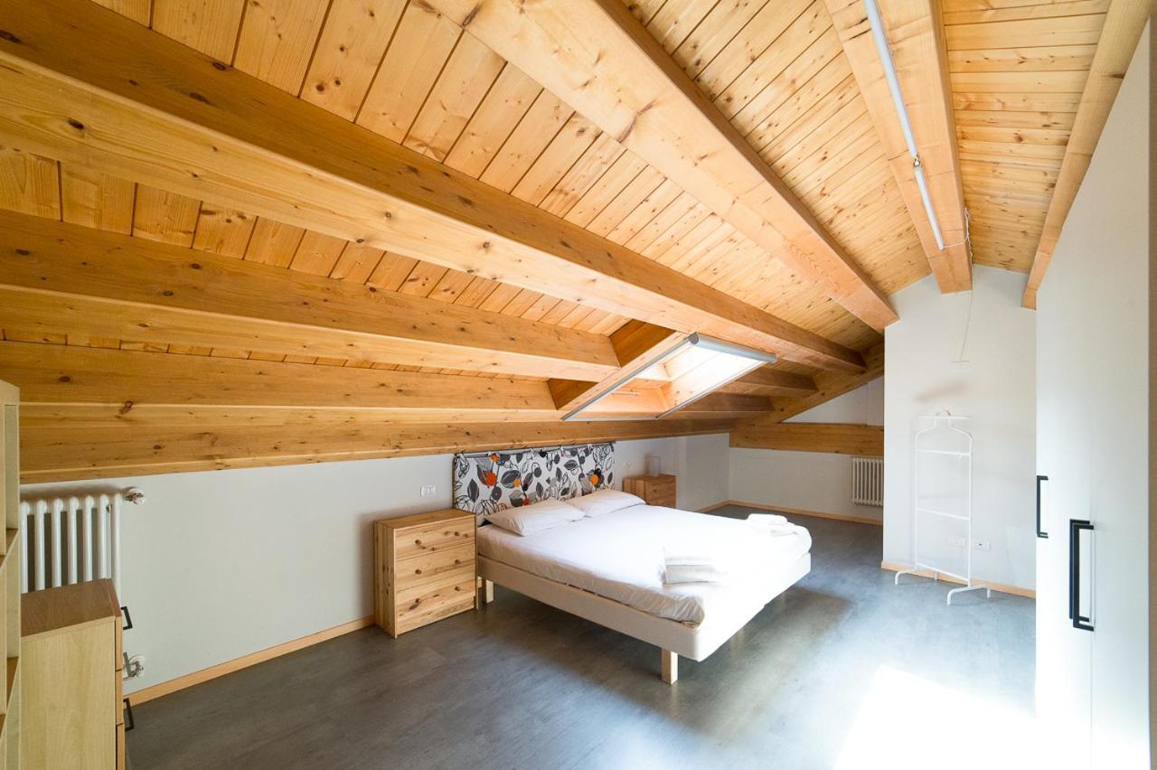 Hbhall Residenze Darsena Милано Екстериор снимка