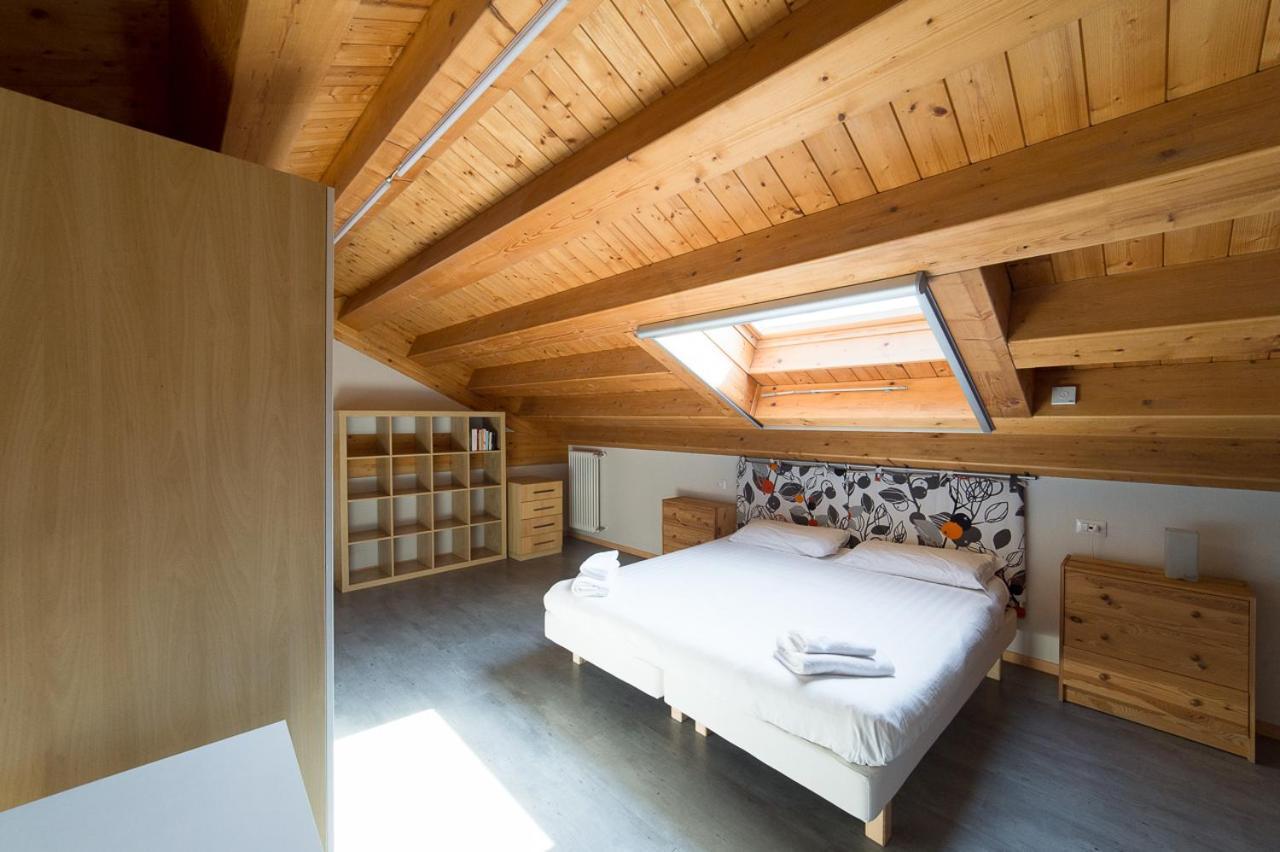 Hbhall Residenze Darsena Милано Екстериор снимка