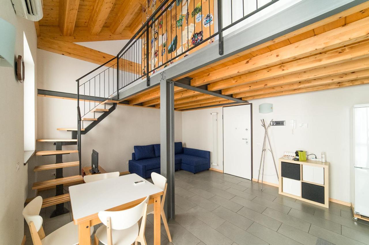 Hbhall Residenze Darsena Милано Екстериор снимка