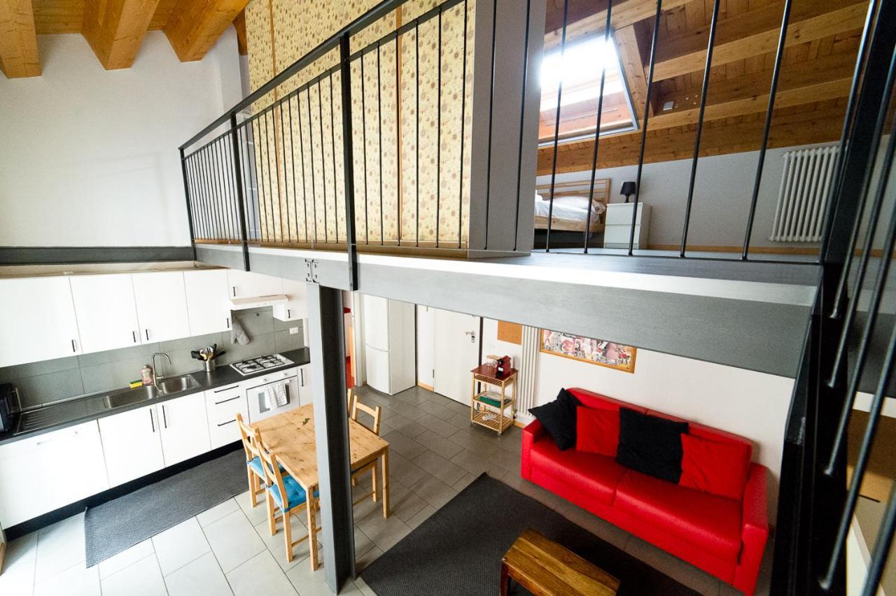 Hbhall Residenze Darsena Милано Екстериор снимка