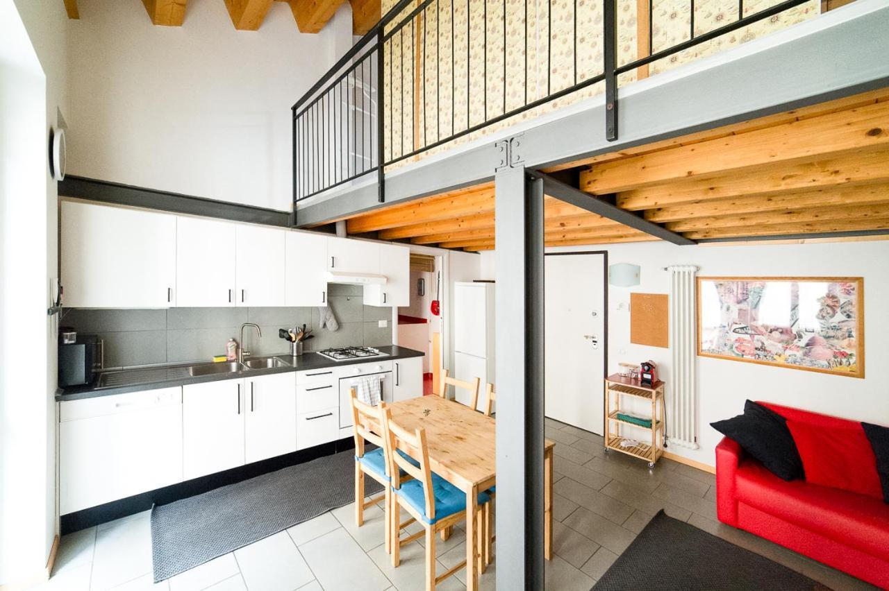 Hbhall Residenze Darsena Милано Екстериор снимка