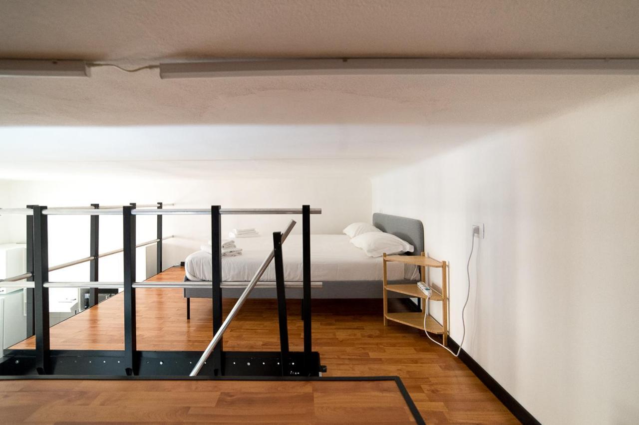 Hbhall Residenze Darsena Милано Екстериор снимка