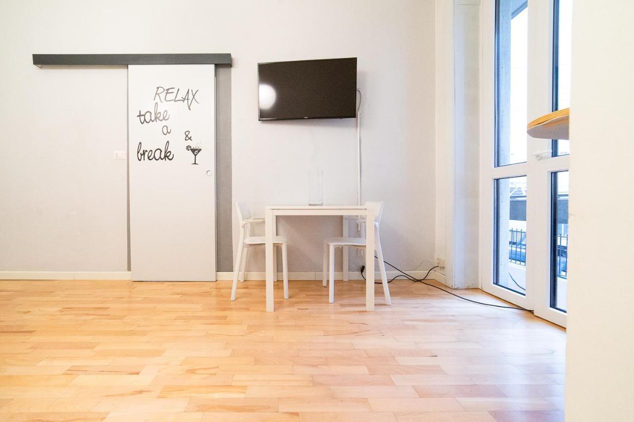 Hbhall Residenze Darsena Милано Екстериор снимка