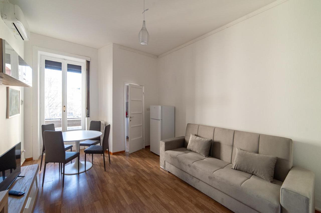 Hbhall Residenze Darsena Милано Екстериор снимка